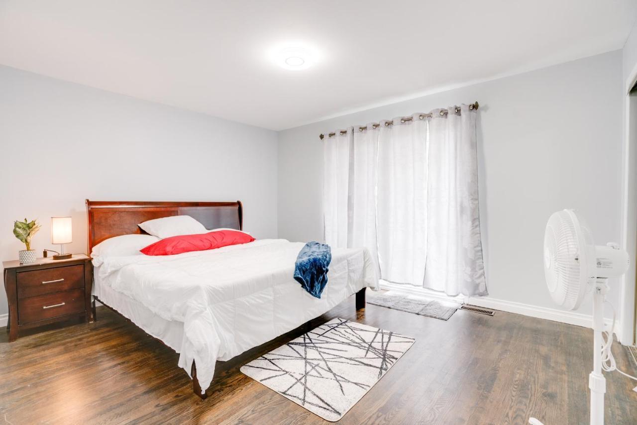 Furnished Family Home Near Toronto - Great Location Game Room - Backyard - Parking & Self Checkin Pickering Kültér fotó